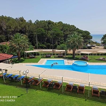 ברתולומיאו Glyfa Beach Hotel מראה חיצוני תמונה