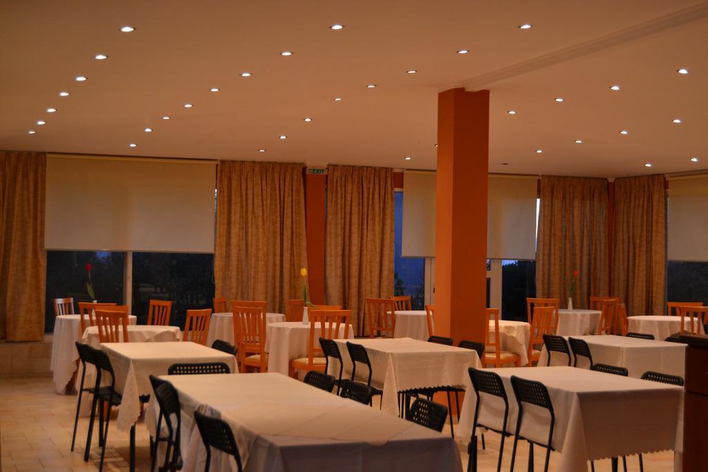 ברתולומיאו Glyfa Beach Hotel מראה חיצוני תמונה