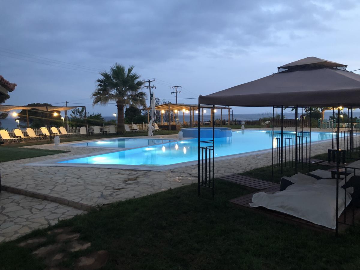 ברתולומיאו Glyfa Beach Hotel מראה חיצוני תמונה